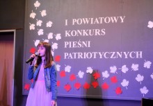 [fot. nadesłane] I Powiatowy Konkurs Pieśni Patriotycznej w Baninie - powiększ
