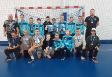 Dzieci z zespołu klasy sportowej z SP nr. 1 w Żukowie podczas turnieju w Płocku  [fot. Sebastian Formela SP 1] - powiększ