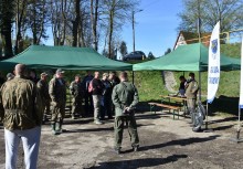 [fot. PZW 82 Gryf Żukowo] Brzegi i koryto rzeki Raduni posprzątane - powiększ