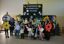 [fot. Natalia Piotrzkowska] Pasowanie na ucznia żukowskiej '1' - powiększ