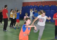 [fot. nadesłane] Trening SPR GKS Żukowo z uczniami z SP nr 1 w Żukowie - powiększ