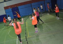 [fot. nadesłane] Trening SPR GKS Żukowo z uczniami z SP nr 1 w Żukowie - powiększ