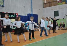 [fot. nadesłane] Dzień Babci i Dziadka w SP w Chwaszczynie - powiększ