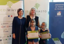 Laureatki z od prawej z wicedyrektor Małgorzatą Lipińską - powiększ