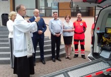 [fot. B.Bujnowska-Kowalska] Nowa karetka w SP ZOZ Żukowo - powiększ