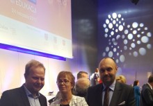 [fot. nadesłane] SP nr 2 w Żukowie otrzymała Laur Mistrza Nowoczesnej Edukacji  - powiększ