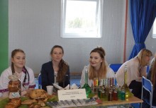 [fot. nadesłane] Targi Szkół Ponadgminazjalnych w SP nr 2  - powiększ