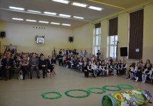 [fot. Natalia Piotrzkowska] Pasowanie na ucznia żukowskiej '1' - powiększ