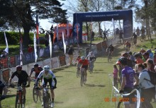 Zawodnicy maratonu MTB  - powiększ