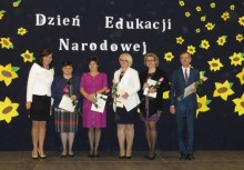 Nagrodzeni nauczyciele nagrodą dyrektora  - powiększ