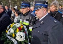 Tłumy osób na pogrzebie - powiększ
