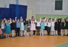 [fot. nadesłane] Dzień Babci i Dziadka w SP w Chwaszczynie - powiększ