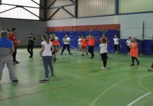 [fot. nadesłane] Trening SPR GKS Żukowo z uczniami z SP nr 1 w Żukowie - powiększ