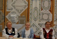 [fot. Natalia Piotrzkowska]
Otwarcie pokonkursowej wystawy haftu kaszubskiego w Linii - powiększ