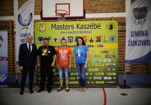 [fot. OKiS w Żukowie] Złota Tabakiera Kaszub dla Jacka Domarusa i Kłosu Werblinii  - powiększ