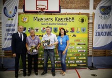 [fot. OKiS w Żukowie] Złota Tabakiera Kaszub dla Jacka Domarusa i Kłosu Werblinii  - powiększ
