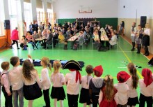 [fot. nadesłane] Borkowskie dzieci uczciły Dzień Babci i Dziadka - powiększ