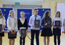 [fot. B.Bujnowska-Kowalska] Zakończenie roku szkolnego 2016/2017 w żukowskich szkołach - powiększ