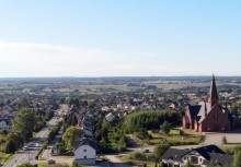 Widok z góry, Żukowo, widać między innymi kościół parafii Miłosierdzia Bożego i domy