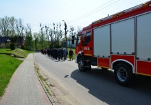 [fot. Karol Wilczyński] Nowy samochód na 65-lecie OSP Leźno - powiększ
