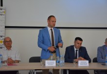 [fot. Natalia Piotrzkowska] Konferencja w sprawie Obwodnicy Metropolitalnej  - powiększ