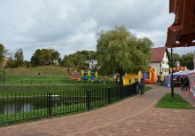 [fot. Sylwia Trojak] Park w centrum Żukowa uroczyście otwarty - powiększ