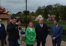 [fot. Sylwia Trojak] Park w centrum Żukowa uroczyście otwarty - powiększ