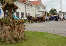 [fot. B.Bujnowka-Kowalska] Dożynki Parafialne i VIII Festyn Kaszubski w Chwaszczynie - powiększ
