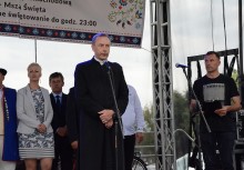 [fot. B.Bujnowka-Kowalska] Dożynki Parafialne i VIII Festyn Kaszubski w Chwaszczynie - powiększ