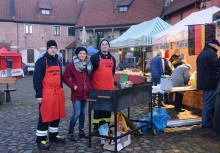 [fot. B.Bujnowska-Kowalska] Bogaty Jarmark Bożonarodzeniowy w Żukowie!  - powiększ
