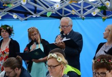 [fot. B.Bujnowska-Kowalska] W Żukowie „Wesele” czytano w Parku Jubileuszowym - powiększ