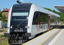 Pociąg Pomorskiej Kolei Metropolitalnej na stacji