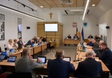 Radni podczas obrady Rady Miejskiej w Żukowie