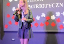 [fot. nadesłane] I Powiatowy Konkurs Pieśni Patriotycznej w Baninie - powiększ