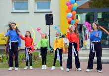 6 uczennic, pokaz artystyczny - powiększ