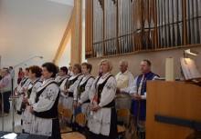 [fot. kartuzy.naszemiasto.pl] 25-lat kapłaństwa proboszcza z Chwaszczyna ks. Piotra Gruby  - powiększ