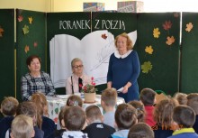 [fot. nadesłane] „Poranek z poezją” w Szkole Podstawowej nr 1 w Żukowie - powiększ