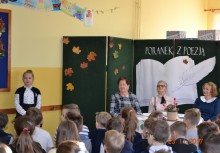 [fot. nadesłane] „Poranek z poezją” w Szkole Podstawowej nr 1 w Żukowie - powiększ