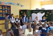 [fot. nadesłane] „Poranek z poezją” w Szkole Podstawowej nr 1 w Żukowie - powiększ