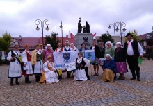 [fot. B.Bujnowska-Kowalska] KGW Chwaszczyno na Festiwalu Smaków Regionalnych w Ślesinie - powiększ