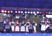 [fot. B.Bujnowska-Kowalska] KGW Chwaszczyno na Festiwalu Smaków Regionalnych w Ślesinie - powiększ