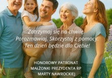 Plakat Forum na którym widać radosną rodzinę 