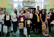 [fot. nadesłane] Konkurs wiedzy o baśniach kaszubskich w Pępowie  - powiększ