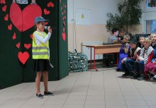 [fot. nadesłane] Kochanym Babciom, Kochanym Dziadkom! Uroczystość w SP nr 1 w Żukowie - powiększ