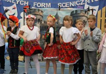 Grupa dzieci.  - powiększ