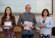 Dwie Kobiety i mężczyzna. - powiększ