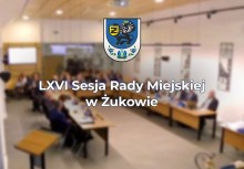 Na grafice obrady Rady Miejskiej w Żukowie w sali konferencyjnej urzędu gminy. Na pierwszym planie napis: 'LXVI Sesja Rady Miejskiej w Żukowie'. Powyżej herb Gminy Żukowo - powiększ