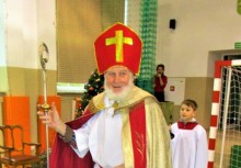 [fot. nadesłane] Wyczekiwany biskup Mikołaj w Borkowie - powiększ