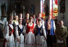 Msza Święta Kaszubska w parafii pw. św. Apostołów Szymona i Judy Tadeusza w Chwaszczynie - powiększ