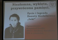 Niezłomna, wyklęta, przywrócona pamięci Danuta  Siedzikówna „Inka”. Wystawa w gimnazjum - powiększ